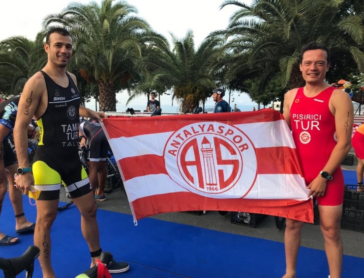 Balkanlardan 3 Madalya İle Döndüler