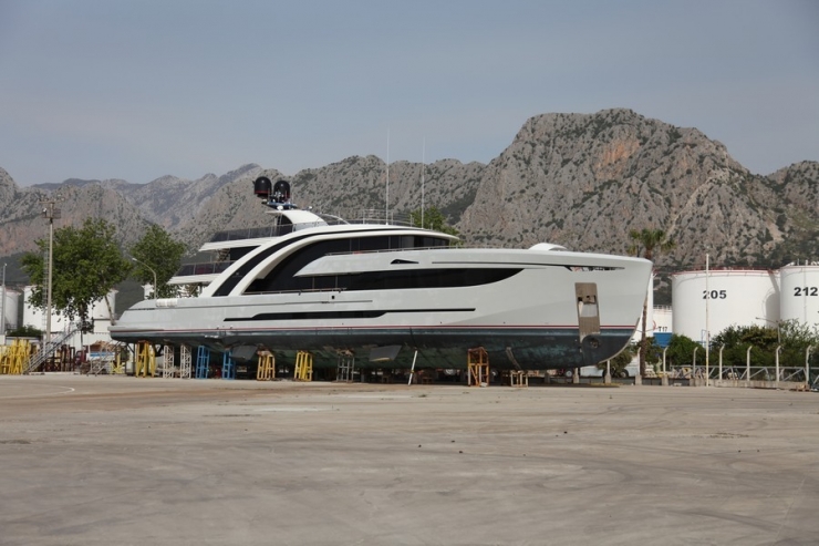 Antalya, Lüks Yat İmalatından 1 Milyar 90 Milyon Dolar Gelir Elde Etti