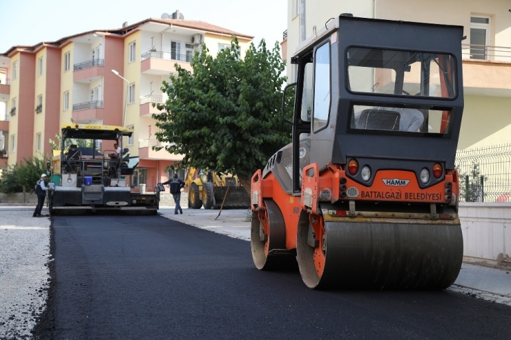 Battalgazi’de Asfalt Çalışmaları Sürüyor