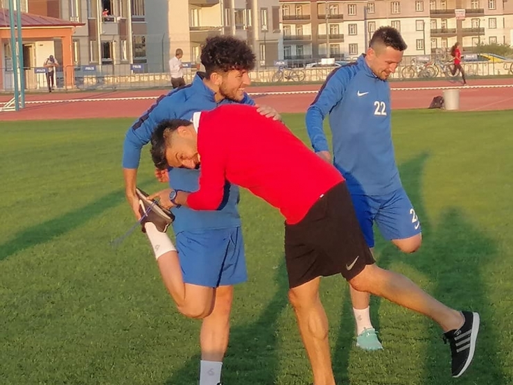 Belediye Kütahyaspor Sahaya İndi