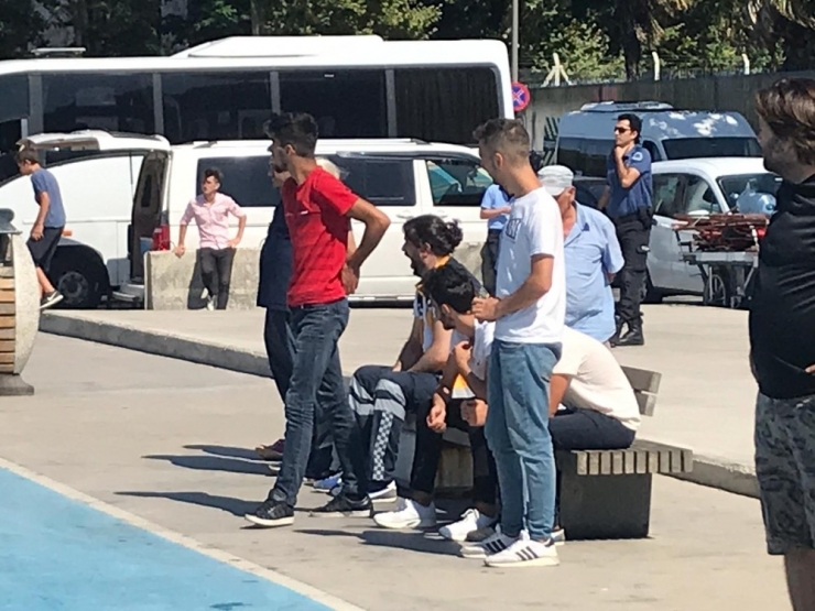 Beykoz’da Denize Giren Genç Kayboldu