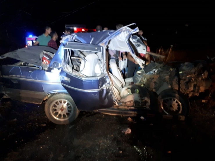 Otomobil İle Tır Kafa Kafa Çarpıştı: 1 Yaralı