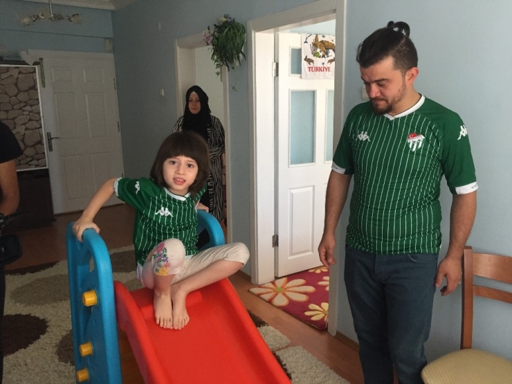 Erdoğan’ın İlaç Sözü O’ Babayı Mutluluktan Ağlattı