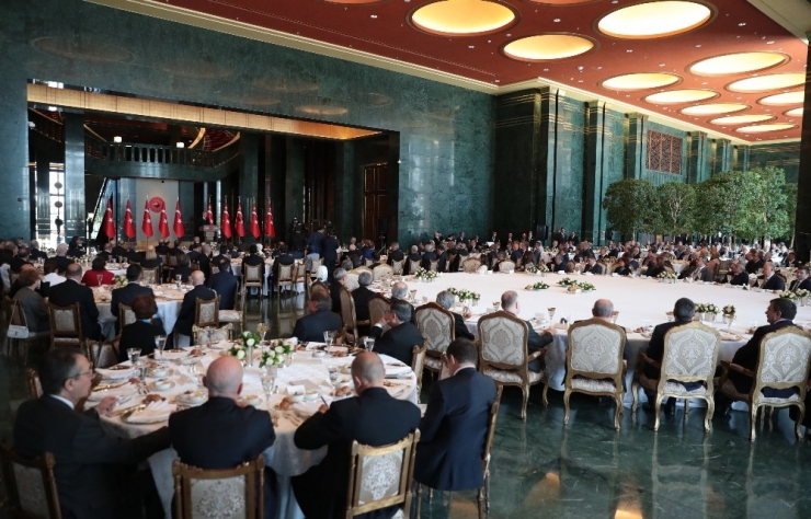 Cumhurbaşkanı Recep Tayyip Erdoğan: "S-400 Konusunu Türkiye İçin Kriz Haline Dönüştürülmesini İyi Niyetli Görmüyoruz."