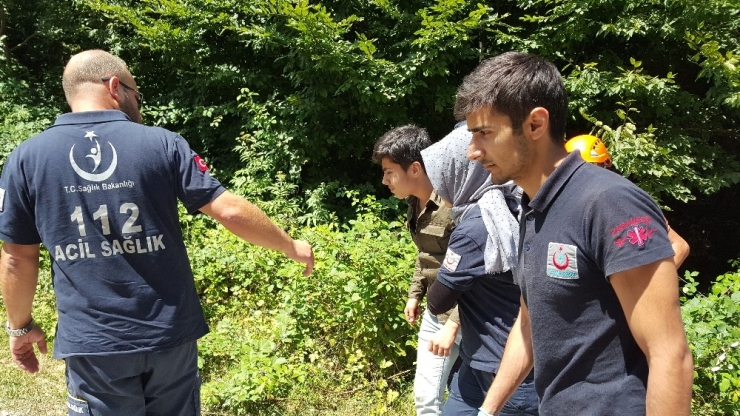 Uçuruma Düşen Fındık İşçisini Afad Ekipleri Kurtarıldı