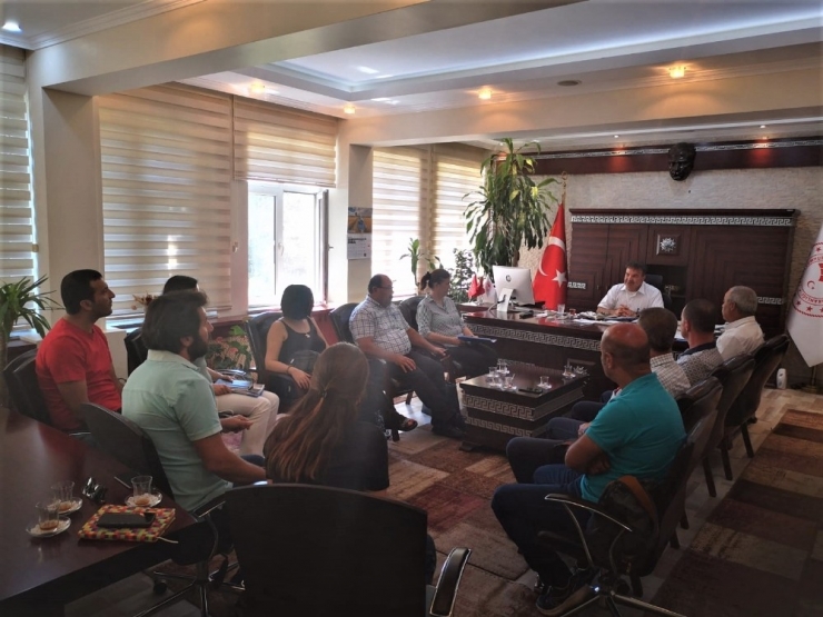 Şirince’de Mermer Ocağına Olumsuz Yanıt Sonrası Vatandaşlar Tek Yürek