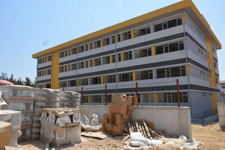 Okulların İnşaatı Hızla Yükseliyor