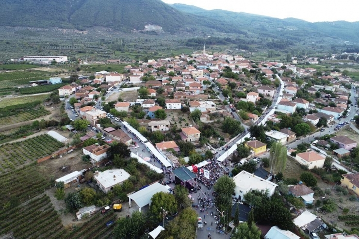 Şirince’de Mermer Ocağına Olumsuz Yanıt Sonrası Vatandaşlar Tek Yürek