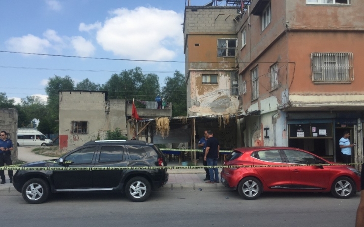 Hasmına Benzetti, Kahvehaneye Kurşun Yağdırdı