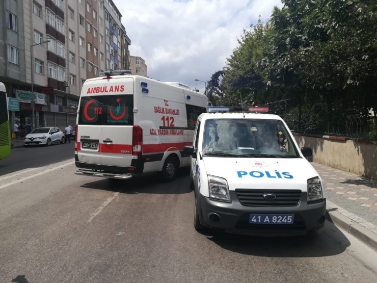 Tartıştıkları Oto Tamircisini Dükkanında Bıçakladılar