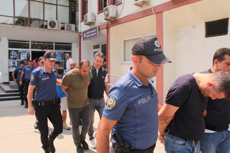 İş Adamına Kadın Ayarlayıp, Şantajla 40 Bin Dolar Almaya Çalıştılar