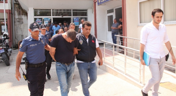 İş Adamına Kadın Ayarlayıp, Şantajla 40 Bin Dolar Almaya Çalıştılar