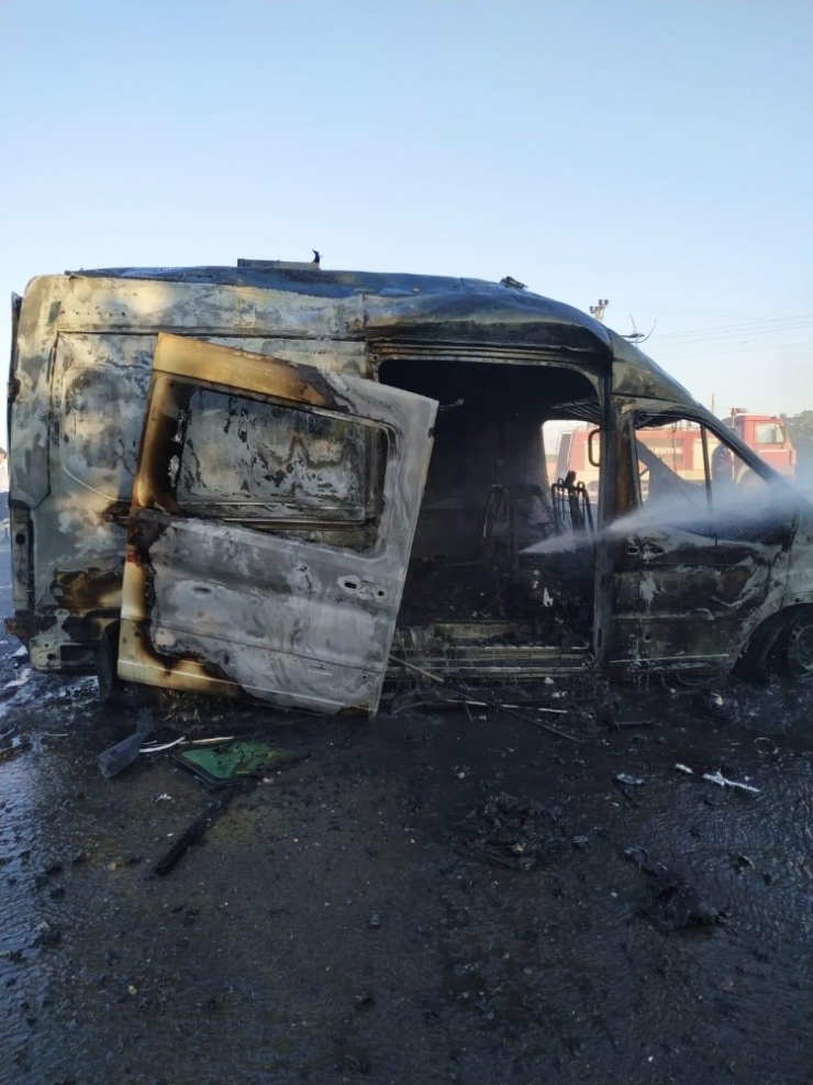 Oksijen Tüpü Patladı Ambulans Yandı