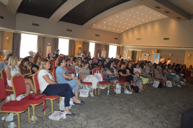 Çocuk Yetiştirmede Doğru Yöntemler Konuşuldu