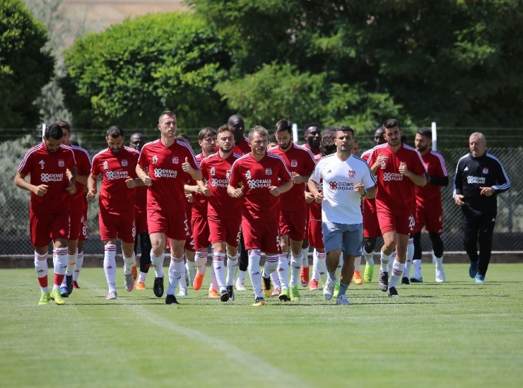 Sivasspor, Yeni Sezona Hırslı Hazırlanıyor