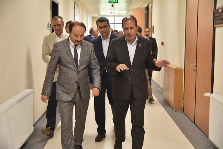 Etü İle Tebriz Üniversitesi Arasında İşbirliği Protokolü İmzalandı