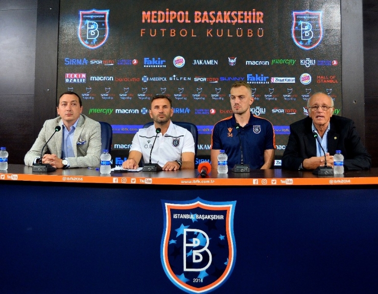 Okan Buruk: "İlk Hedefimiz Şampiyonlar Ligi’ne Girmek"