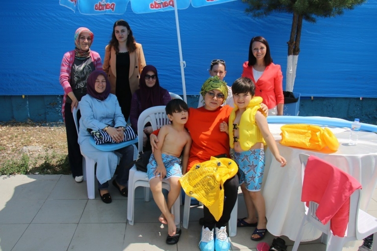 Pazaryeri’nde Yüzme Kursu Açıldı