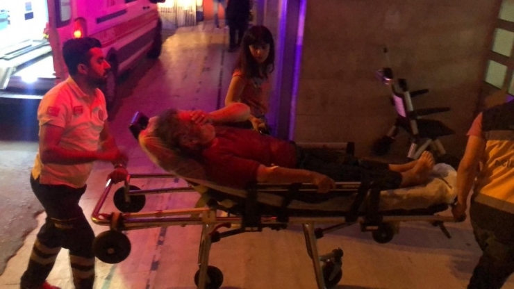 Bahçede Ensesine Taş İsabet Ettiğini Zanneden Kadın, Hastaneye Gidince Şoka Uğradı