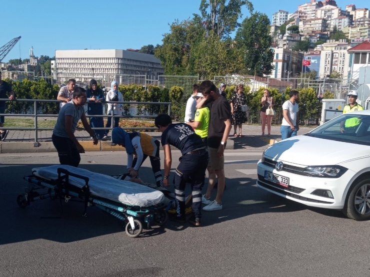 Hızını Alamayan Sürücü Yaya Geçidinde Yaşlı Adama Çarptı