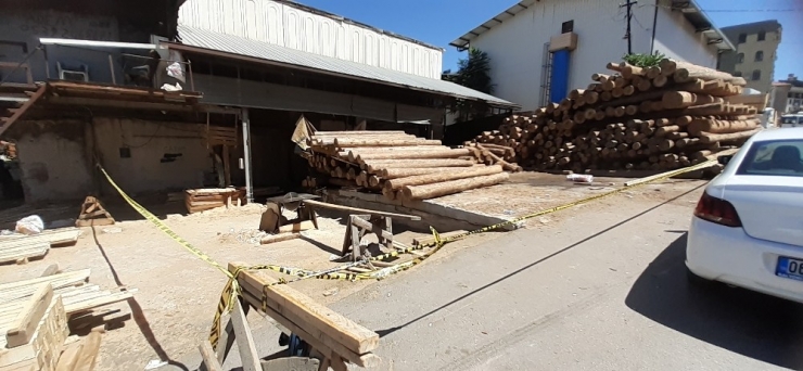 Tomrukların Altında Kalan Adam Can Verdi