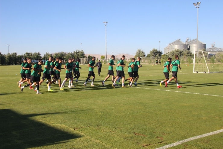 Konyaspor, Ankaragücü Maçı Hazırlıklarına Başladı