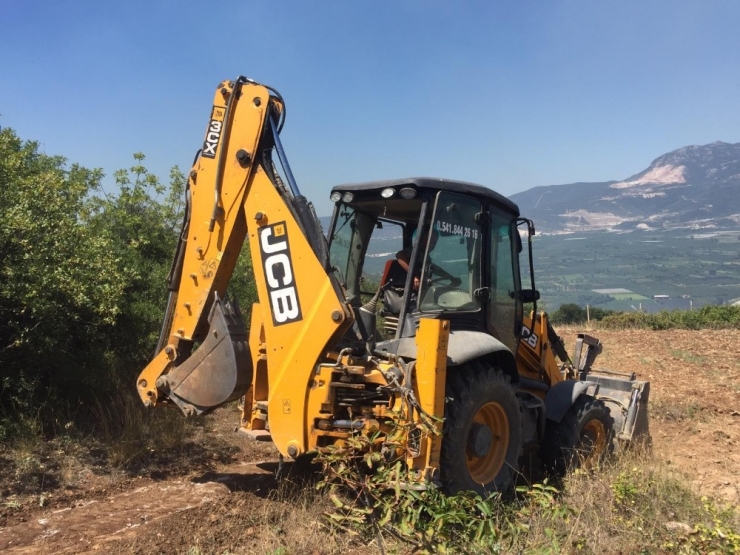 Bursa’da Hırsızların Çaldığı Kabloların Yenisi Yapılırken Orman Yangını Çıktı