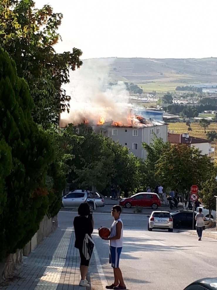 Bursa’da Korkutan Yangın