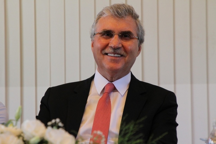 Başkan Yüce A Milli Karate Takımını Ağırladı