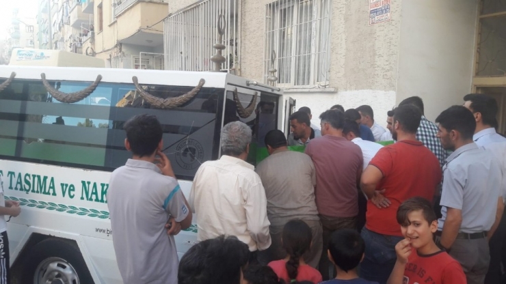 Adliye Şoförü Evinde Ölü Bulundu