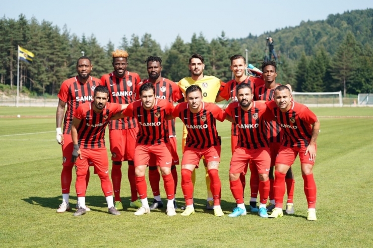 Çıkan Olaylar Sonrası Hazırlık Maçı Yarıda Kaldı