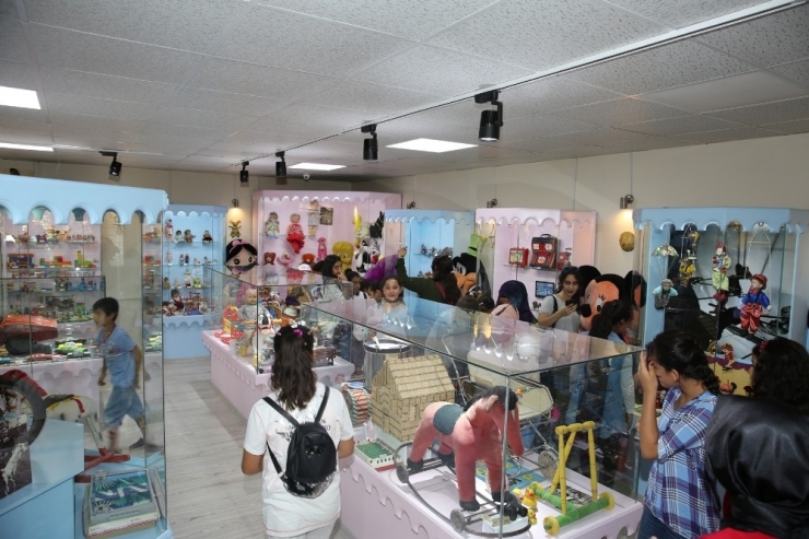 Karaköprü’de Oyuncak Müzesi İlgi Görüyor