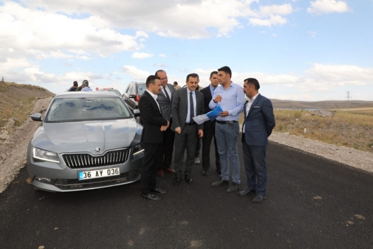 Kars’ta Köy Yolları Sıcak Asfalt Oluyor