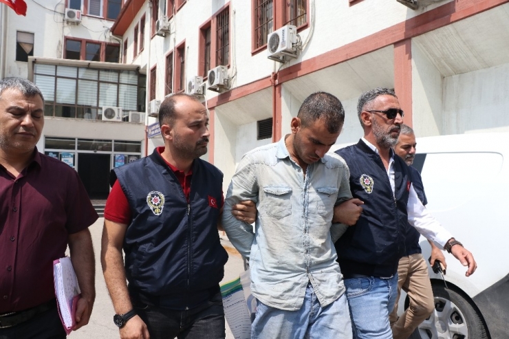 Polis Katil Zanlısını Dilenci Kılığına Girerek Yakaladı