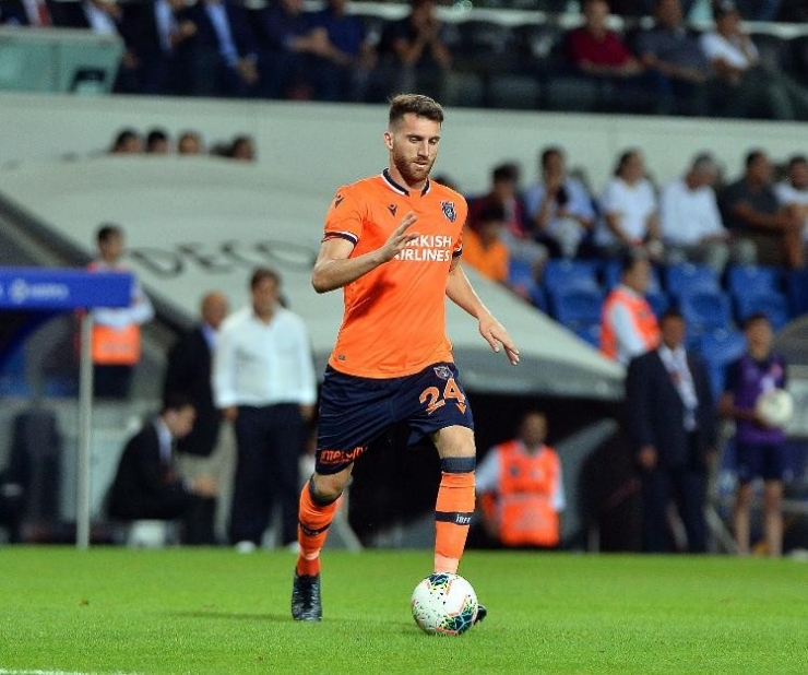 Başakşehir’de 4 İsim İlk Resmi Maçına Çıktı