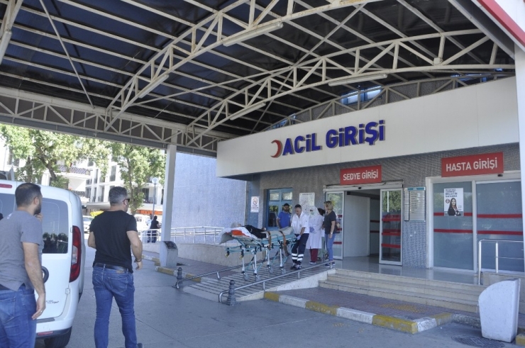 Alışveriş Merkezinde Kahvaltı Yapan 10 Kişi Hastanelik Oldu