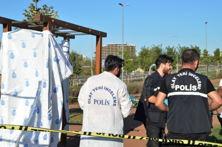 Zeytinburnu Sahilinde Elleri Ve Kolları Bağlı Ölü Şahıs Bulundu