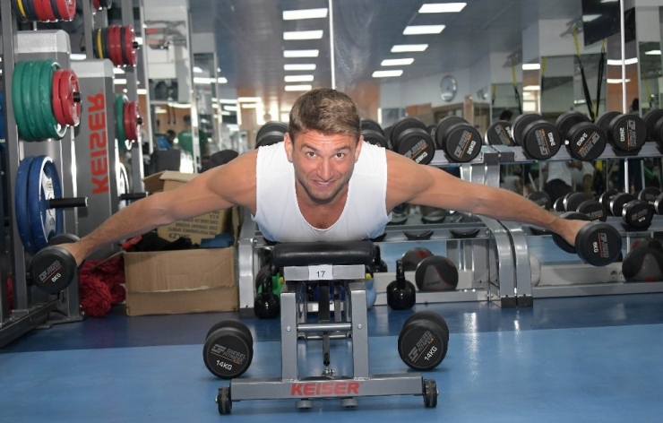 Atiker Konyaspor Salonda Çalıştı