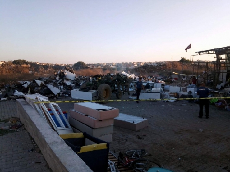 Kepçeyle Üstünden Geçtiği Kardeşinin Ölümüne Neden Oldu