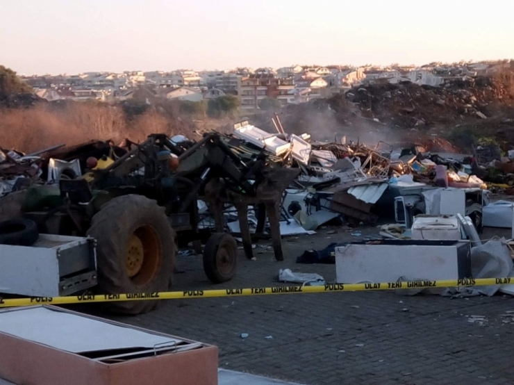 Kepçeyle Üstünden Geçtiği Kardeşinin Ölümüne Neden Oldu