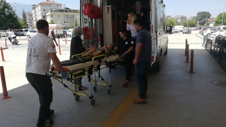 Oynarken 3. Kattan Düştü