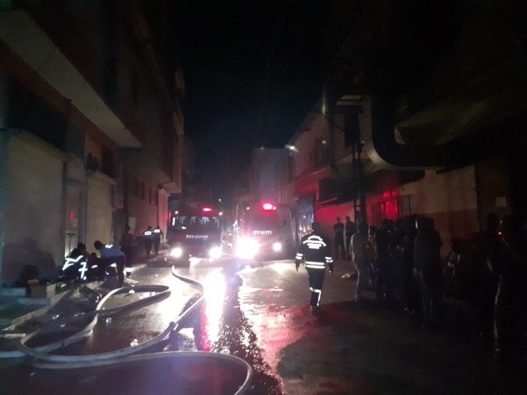 Triko Atölyesinde Çıkan Yangın Korkuttu