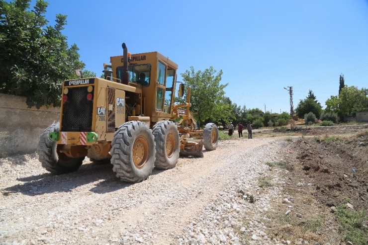 Haliliye Kırsalında Yol Yapım Çalışmaları Sürüyor
