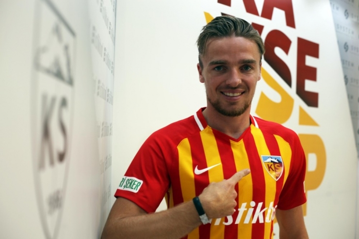 Ben Rienstra İmzayı Attı