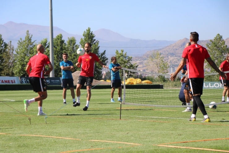 İm Kayserispor, Yeni Sezon Hazırlıklarını Hız Kesmeden Sürdürüyor