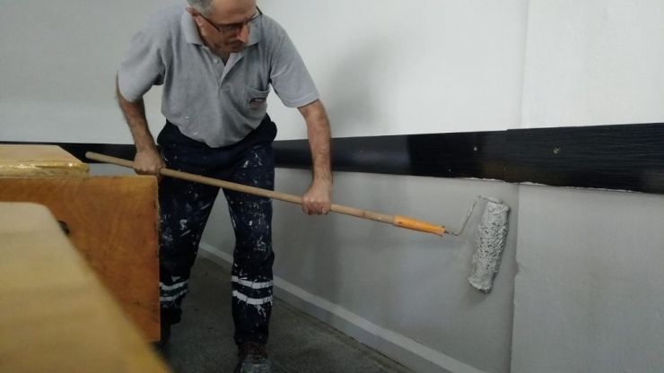 Körfez’deki Okullara Boya Ve Tadilat Desteği