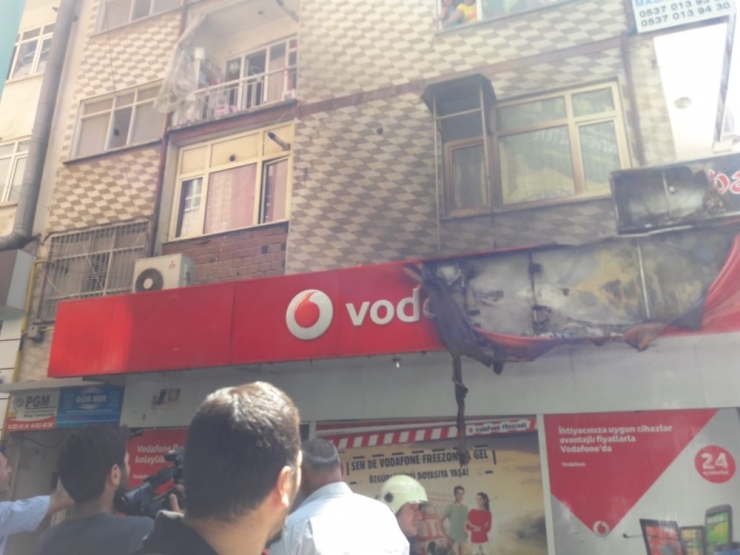 İşyerinde Çıkan Yangın Korkuttu