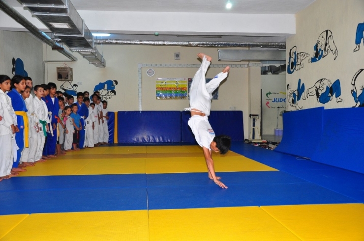 Kazan Dairesiydi Judo Salonu Oldu