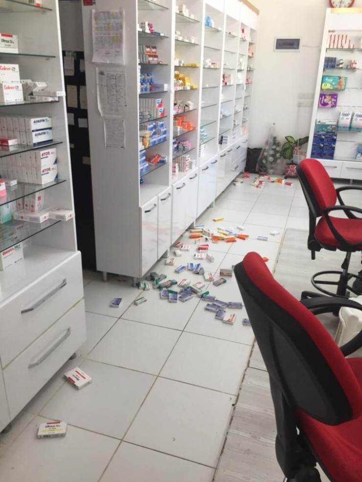 Afyonkarahisar İlçe Ve Köylerde Deprem Paniği