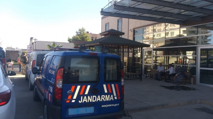 Tartıştığı Eşi İle Kızını Öldürdü